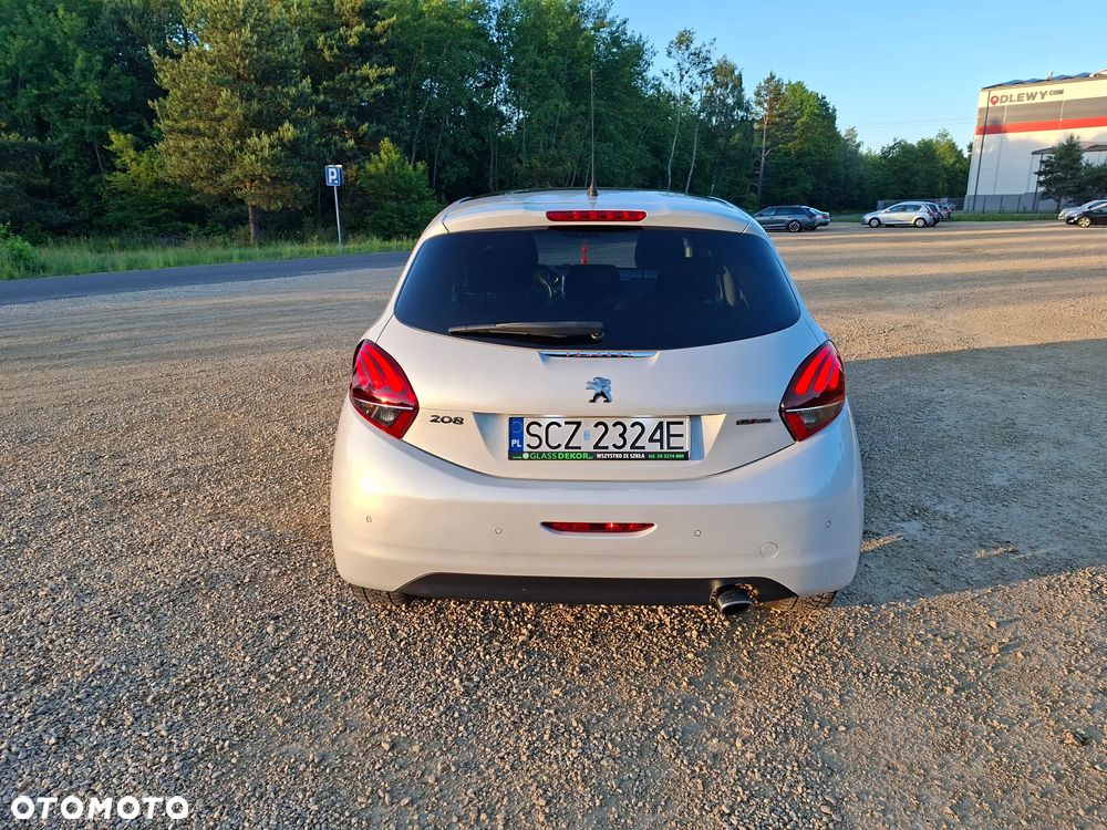 Peugeot 208 - 6