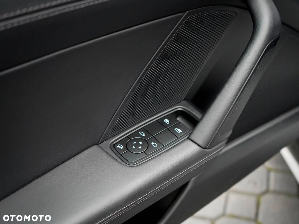 Porsche 911 Carrera 4S - 13