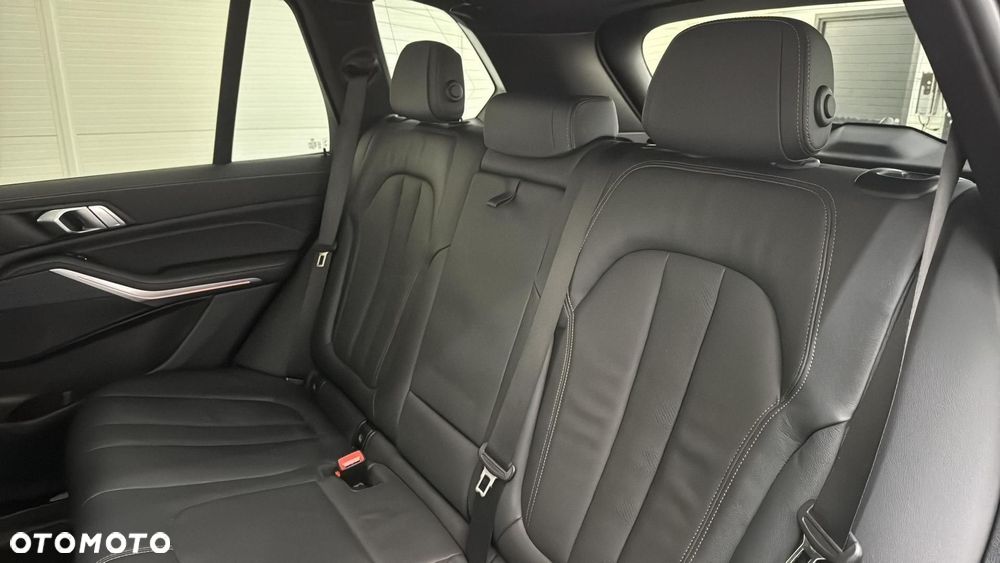 BMW X5 xDrive30d mHEV - 17