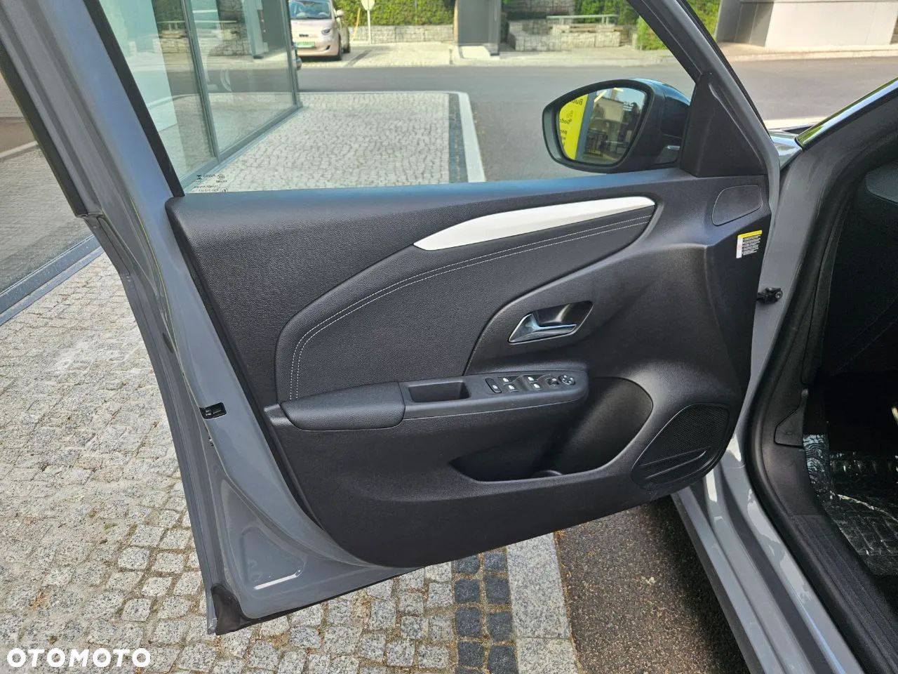 Opel Corsa 1.2 GS S&S - 11