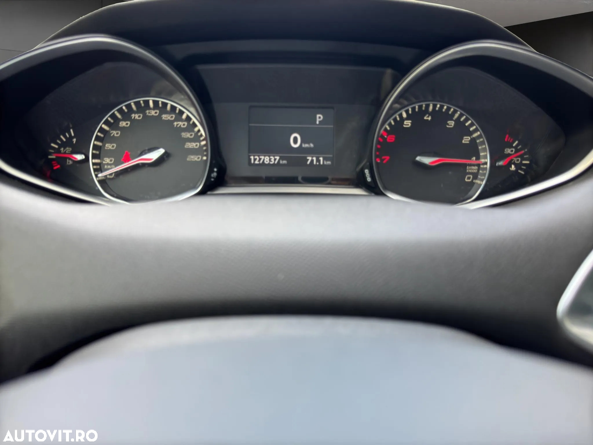 Peugeot 308 1.2 L PureTech Turbo Allure Aut. - 7