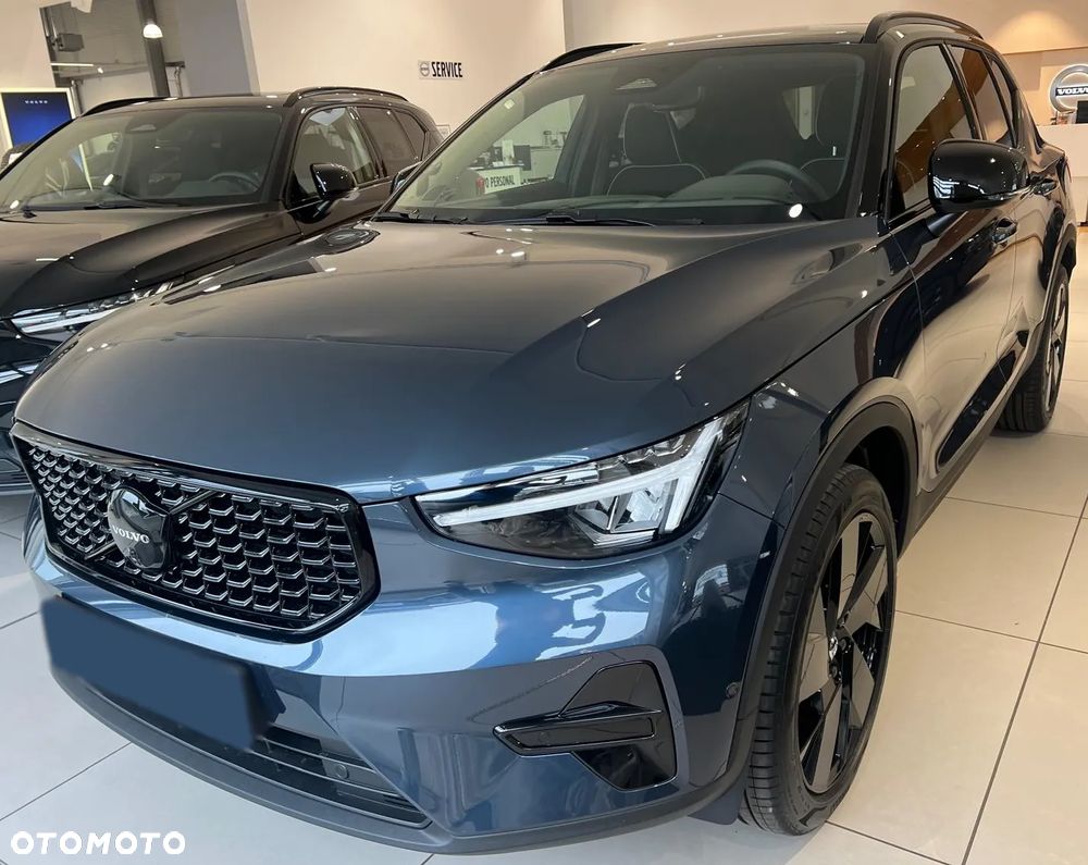 Volvo XC 40 B4 B DKG Ultra Black Edition - 12