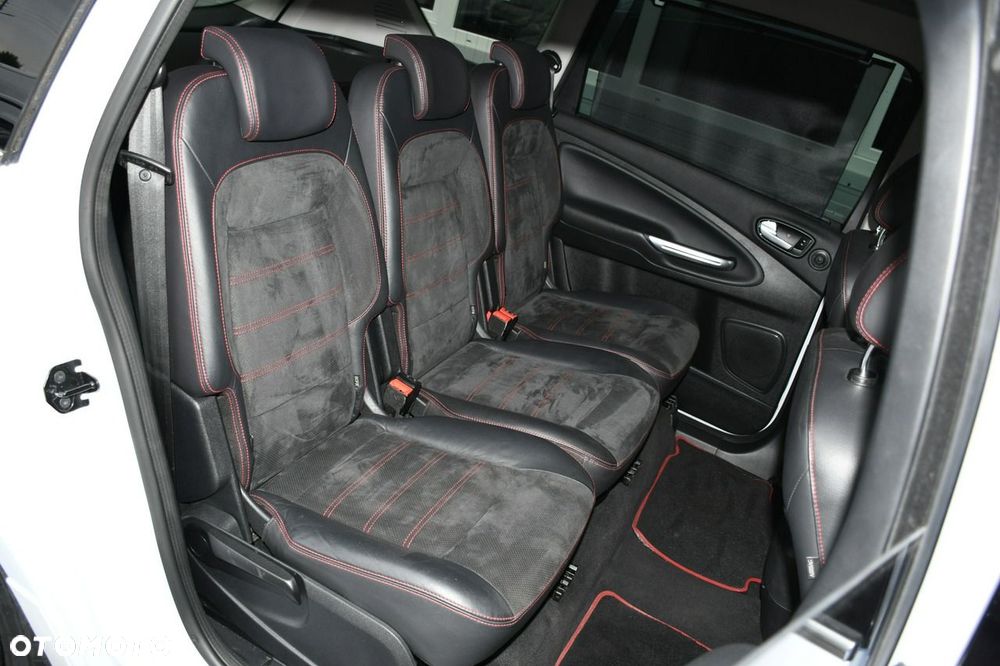 Ford S-Max - 30