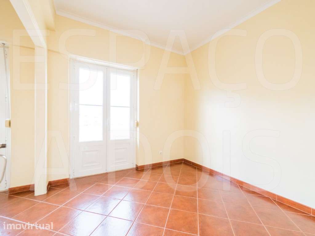 Apartamento T1 com Vista Rio e Varanda | Ajuda | Cozinha Equipada |... - Grande imagem: 4/42