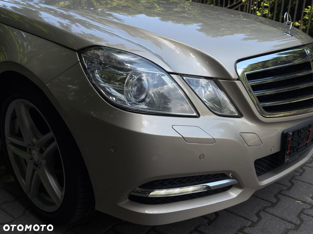 Mercedes-Benz Klasa E 350 CDI DPF 4Matic BlueEFFICIENCY 7G-TRONIC Avantgarde - 25