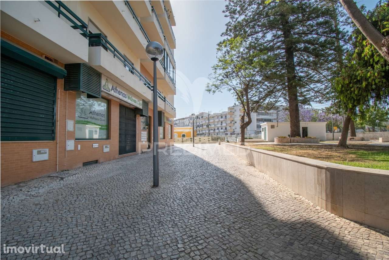 Loja com 335m2 no Centro da Cidade de Olhão - Grande imagem: 4/40