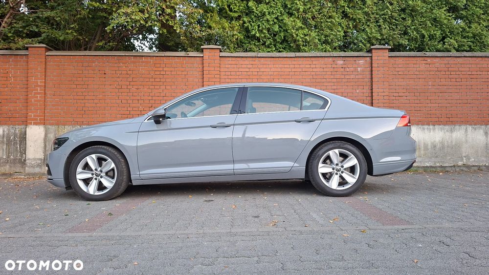 Volkswagen Passat - 19