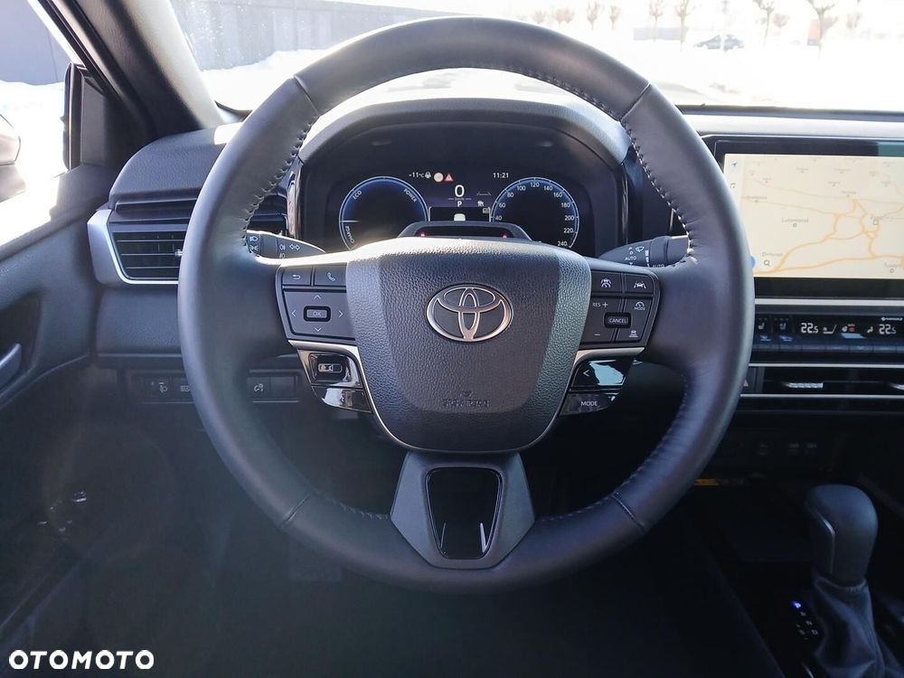 Toyota Camry - 35