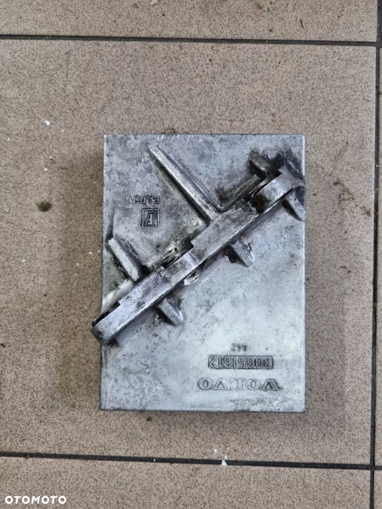 TŁUMIK DRGAŃ PRZEKŁADNI KĄTOWEJ 4X4 VOLVO - 1