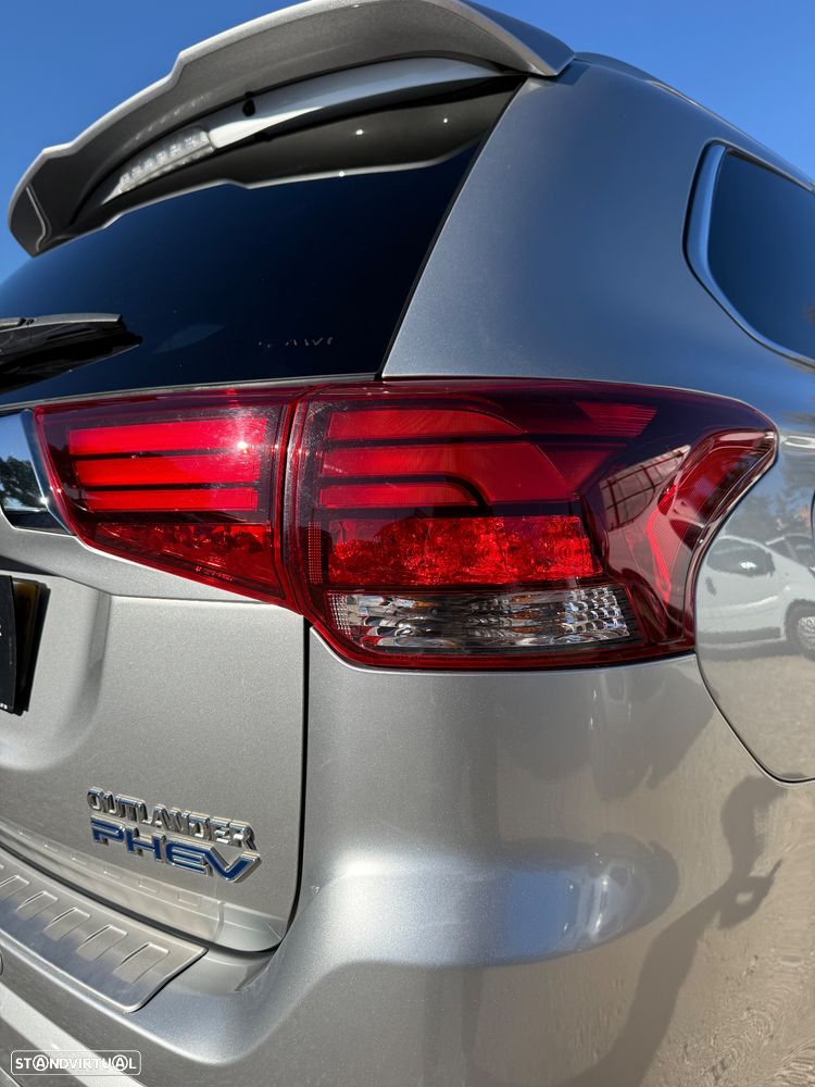 Mitsubishi Outlander 2.4 Instyle - 11