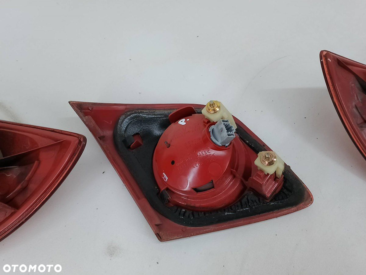 LAMPY TYŁ KOMPLET MAZDA 3 ( 99-09 ) P2912  P2913L  P2913R HATCHBACK - 10