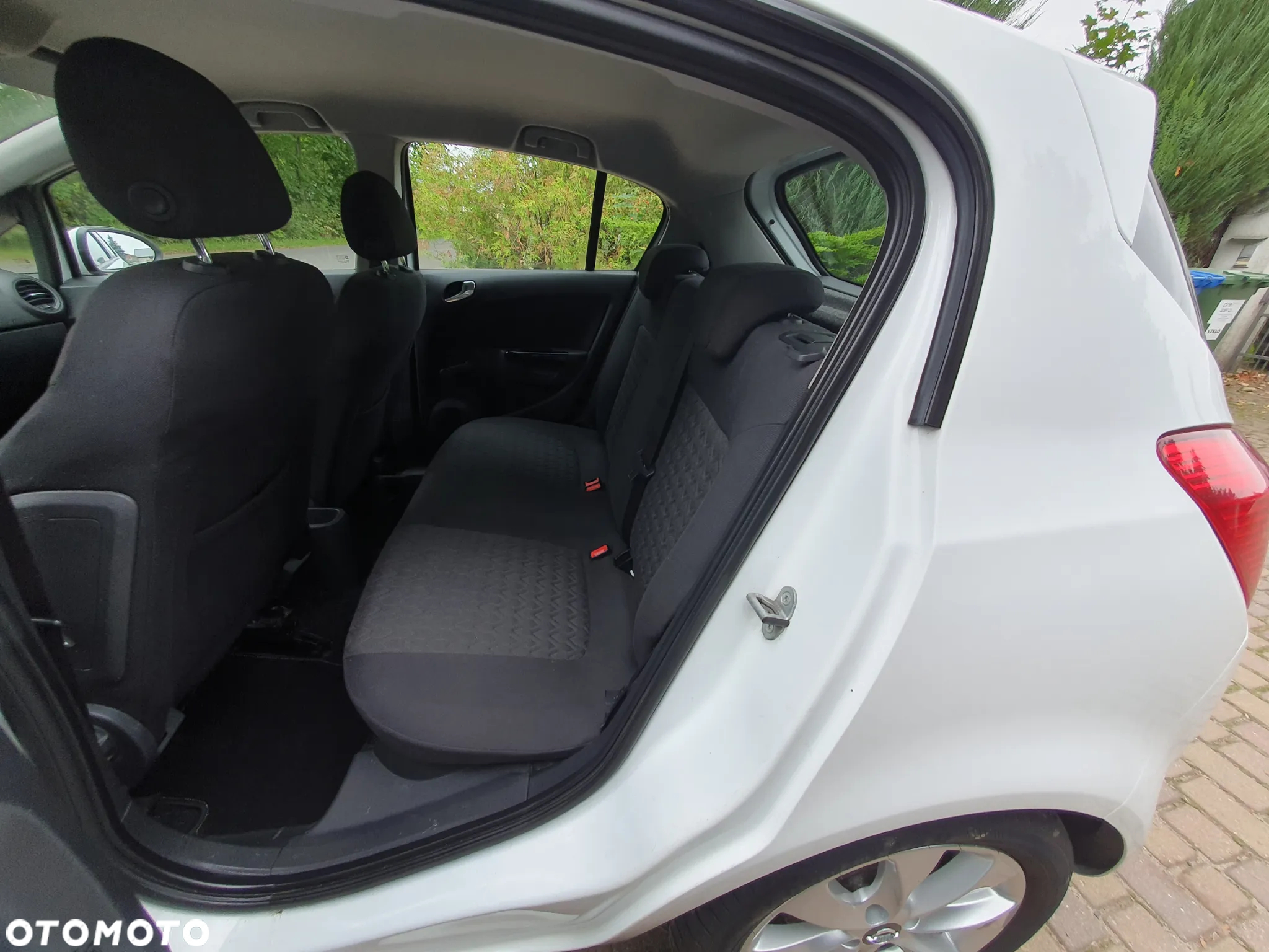 Opel Corsa 1.4 16V Color Elegance - 11