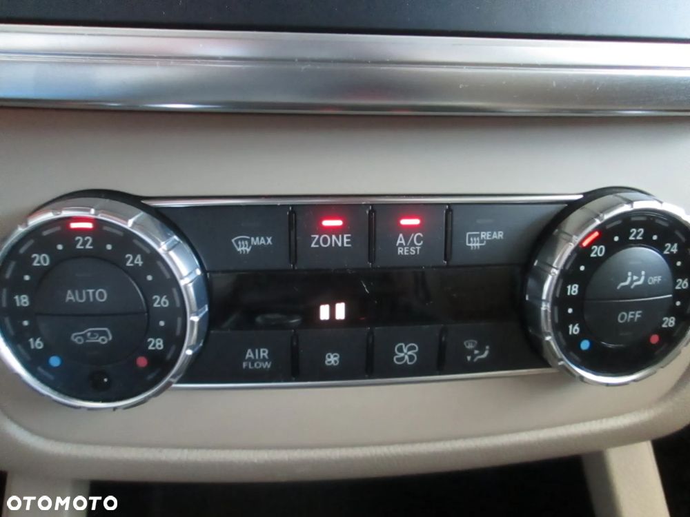 Mercedes-Benz GL - 13