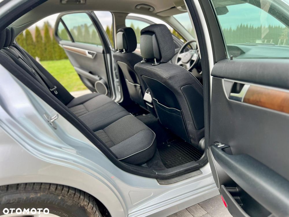 Mercedes-Benz Klasa C - 31