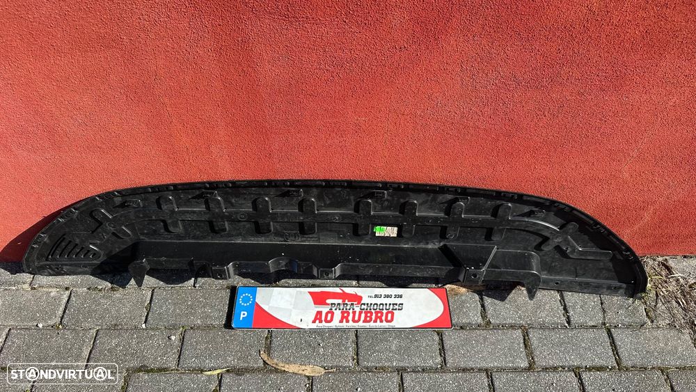 Base inferior parachoque Jeep avenger 2024 - 2