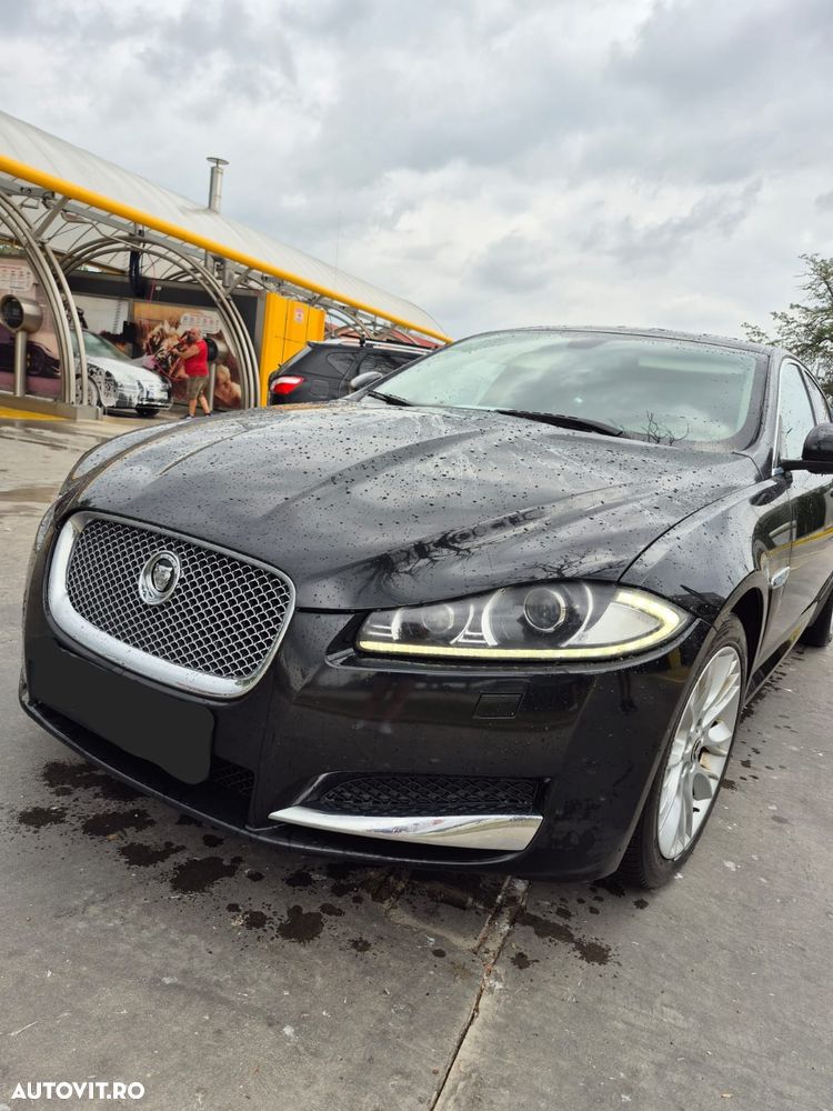 Jaguar XF 2.2 - 7