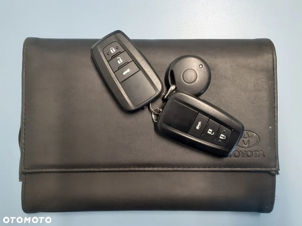 Toyota Corolla 1.8 Hybrid Comfort - 29