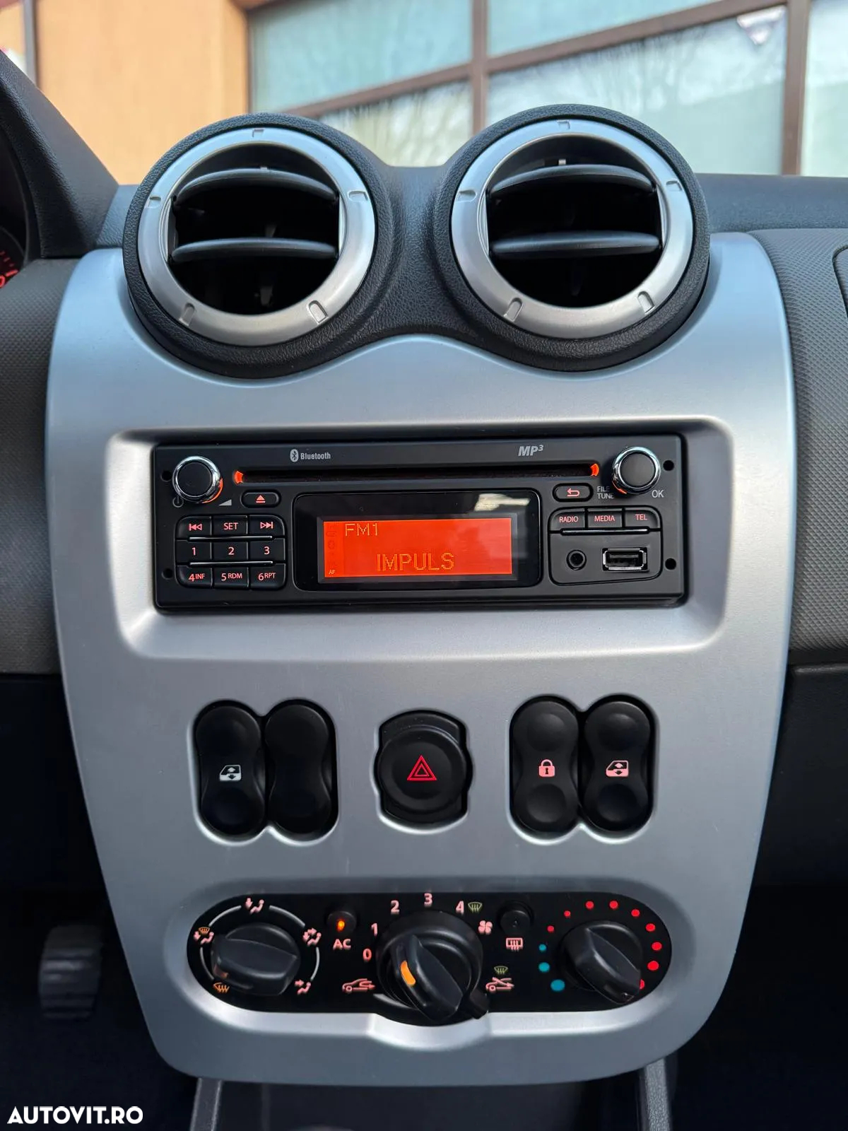 Dacia Sandero - 9