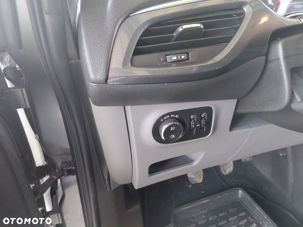 Opel Corsa 1.4 On - 17