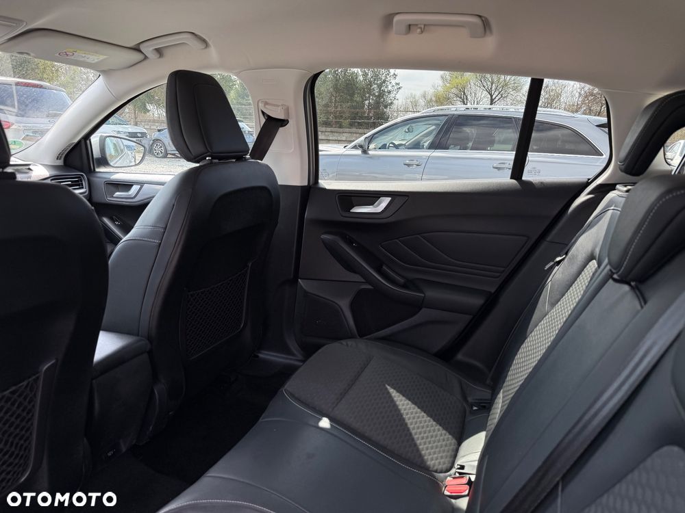 Ford Focus 2.0 EcoBlue STart-Stopp-System TITANIUM X - 24