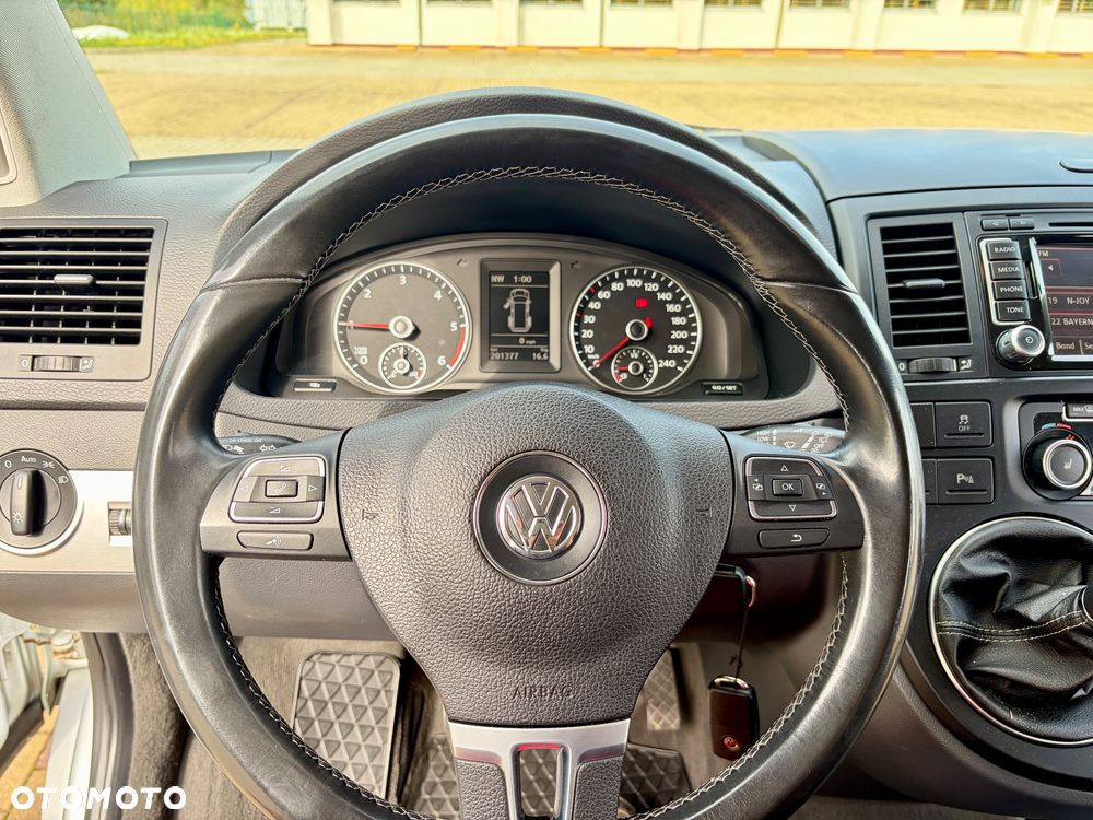 Volkswagen Multivan - 19