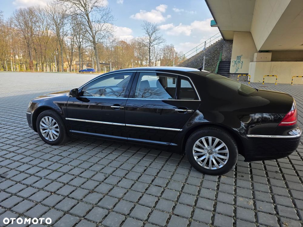 Volkswagen Phaeton - 4