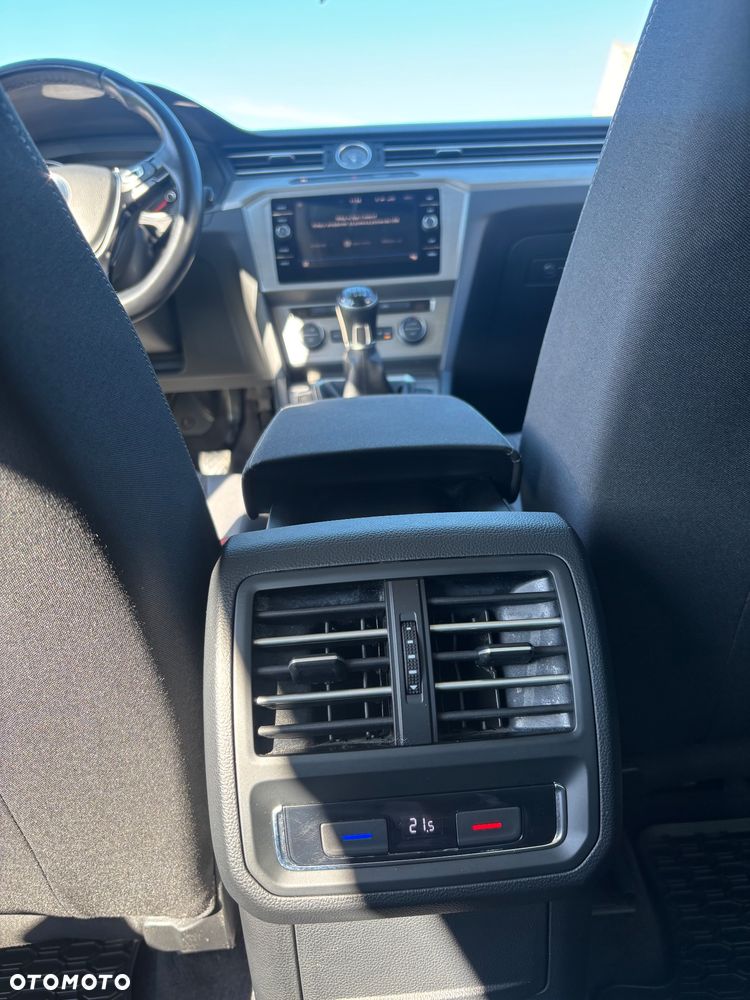 Volkswagen Passat 1.4 TSI BMT Comfortline - 19