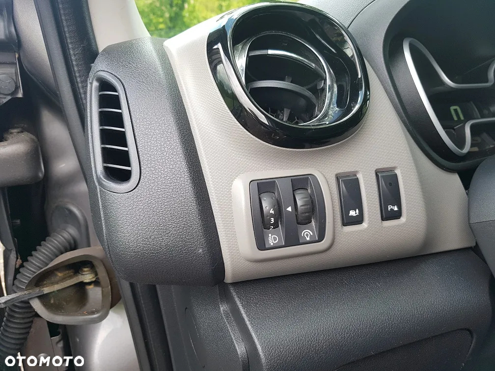 Renault TRAFIC - 11