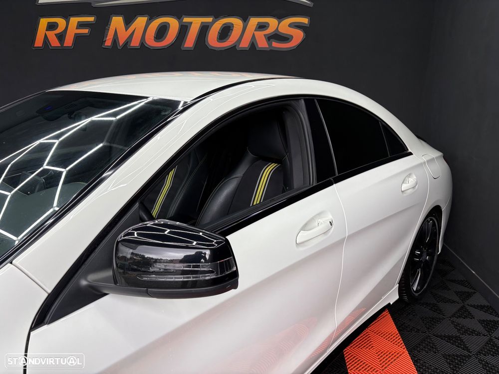 Mercedes-Benz CLA 220 CDI 7G-DCT AMG Line - 17
