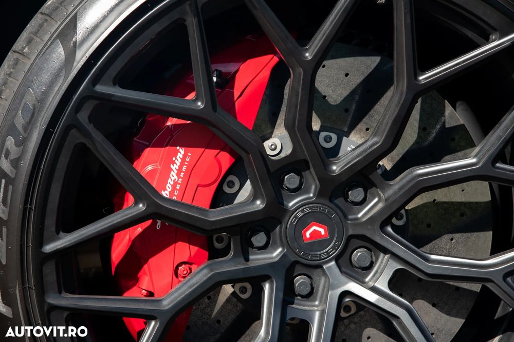 Lamborghini URUS Standard - 18