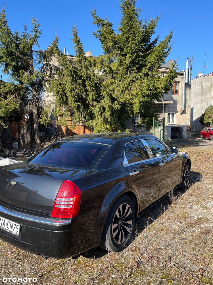 Chrysler 300C - 5