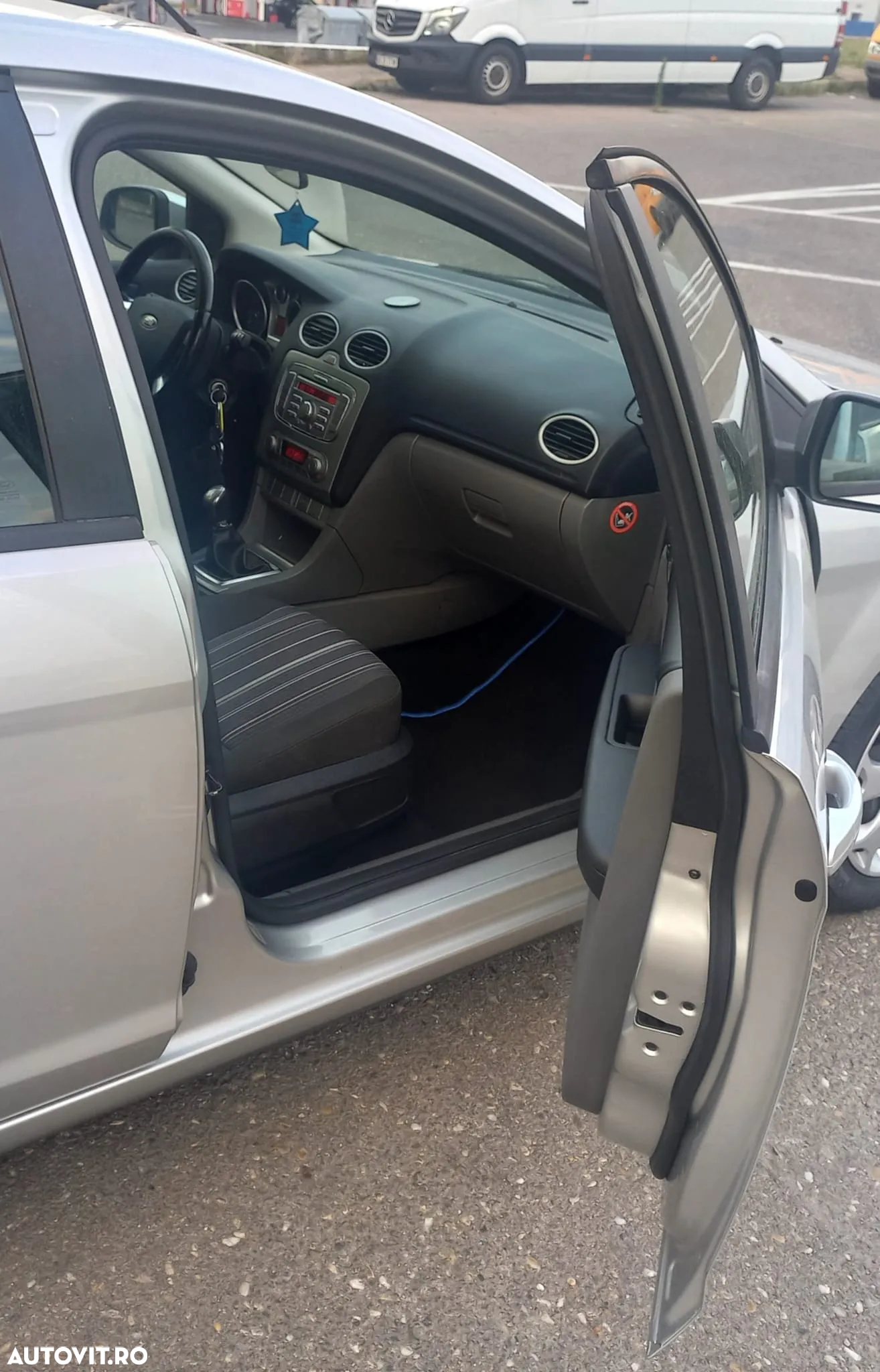 Ford Focus 1.6i Ti-VCT Trend - 6