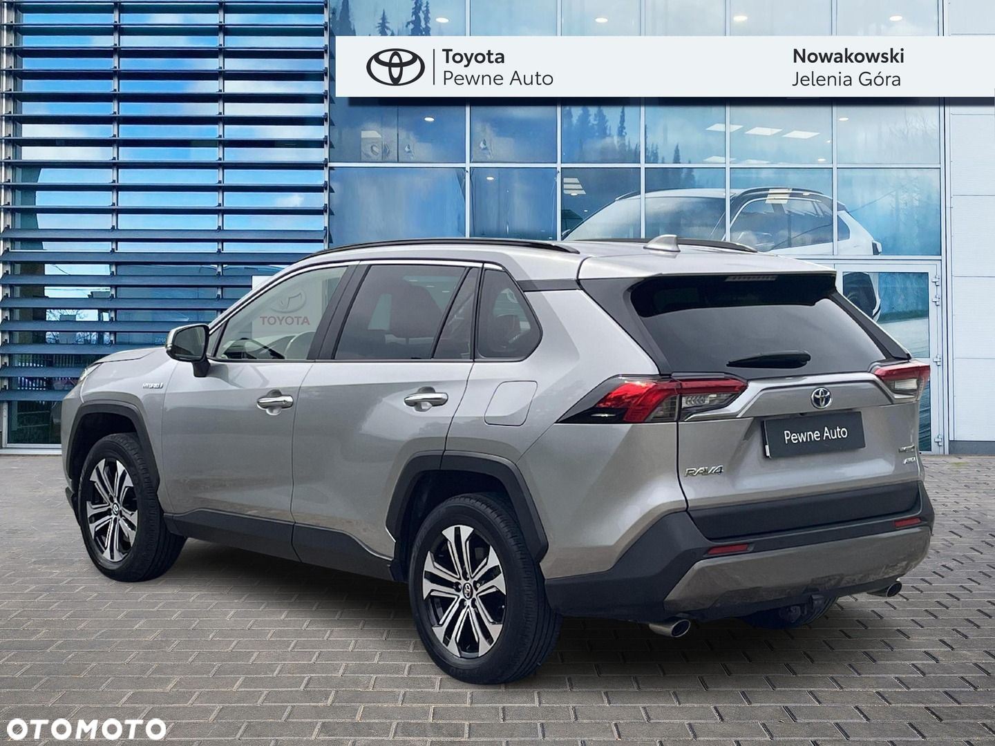 Toyota RAV4 - 8