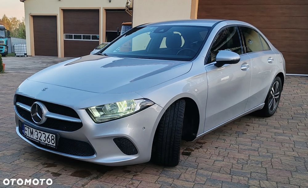 Mercedes-Benz Klasa A 180 d Edition 1 7G-DCT - 4