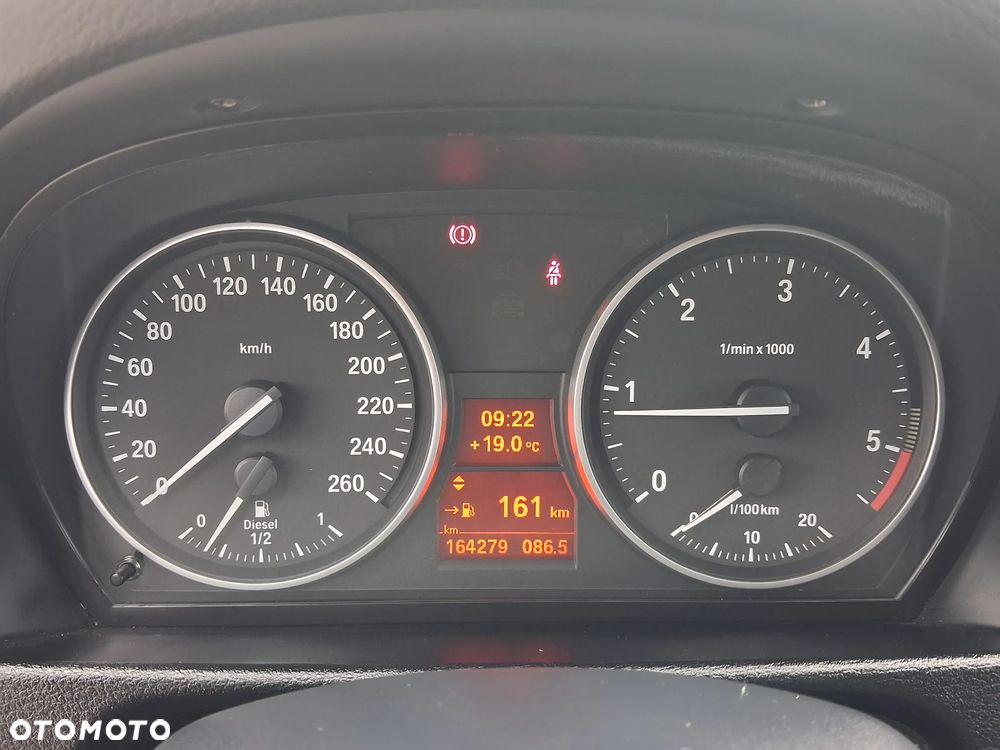 BMW X1 sDrive16d Sport Line - 16