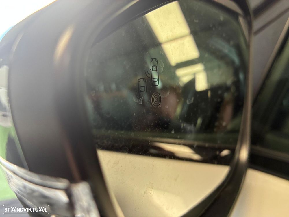 Peugeot 2008 1.2 PureTech GT EAT8 - 13