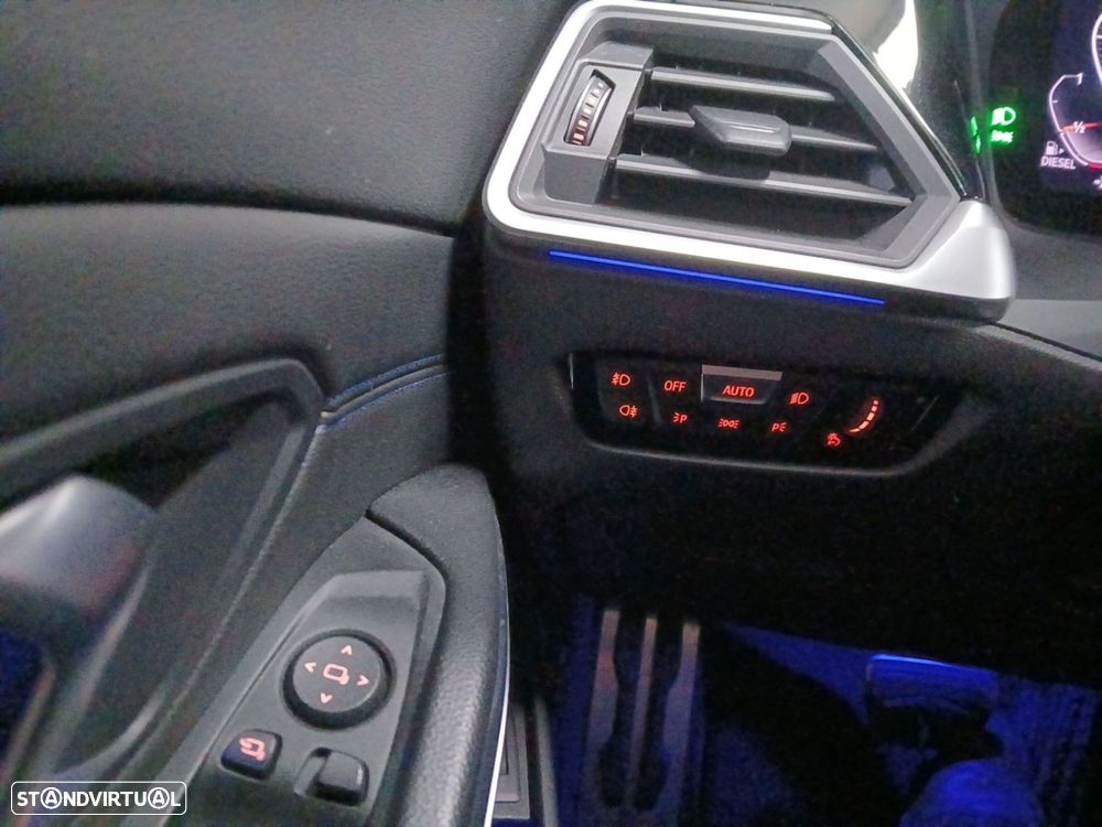 BMW 320 d Pack M Auto - 17