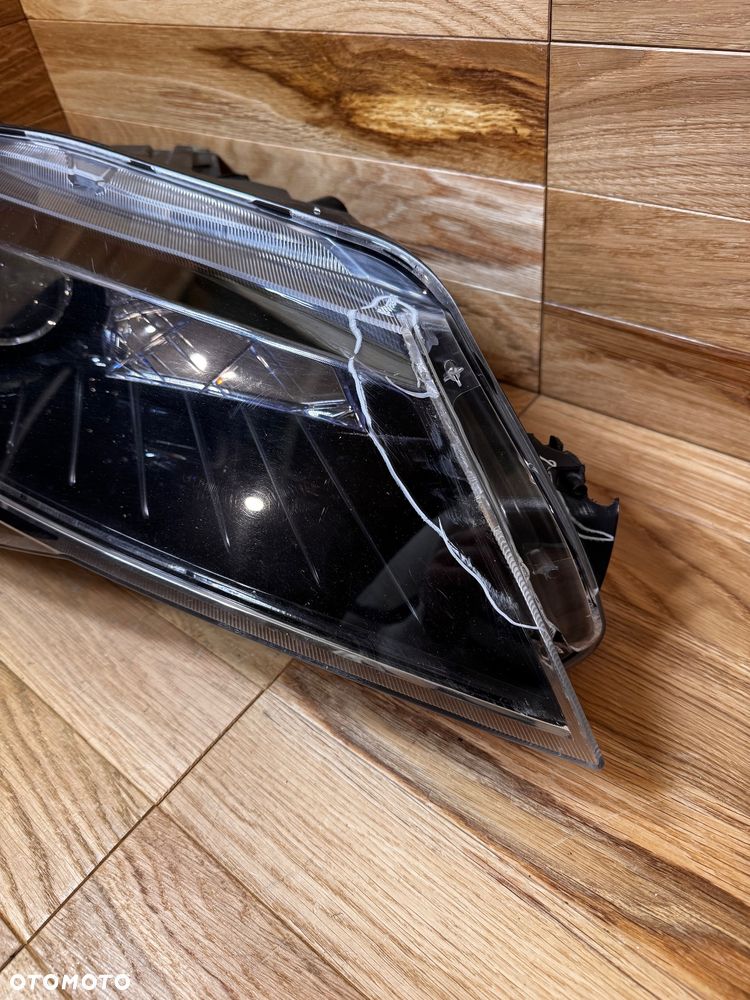 LAMPA PRZEDNIA PRAWA SKODA 3V1941018B - 3