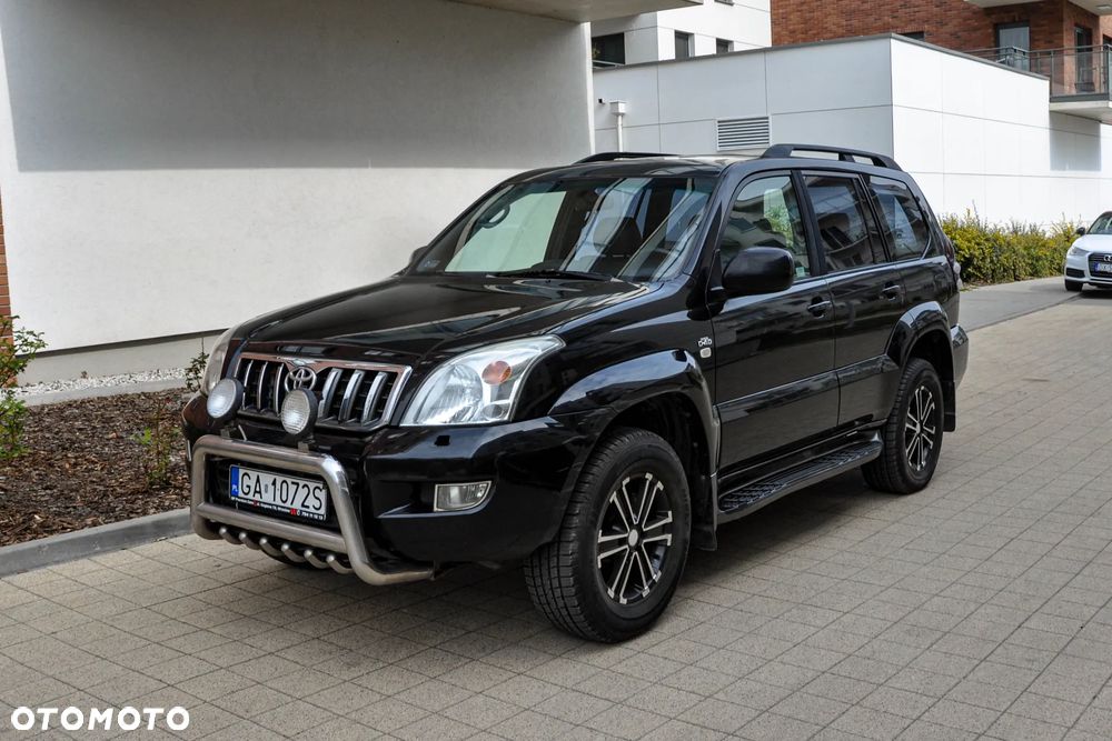 Toyota Land Cruiser - 1