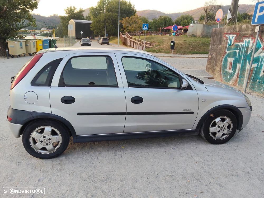 Opel Corsa 1.2 16V Elegance - 2