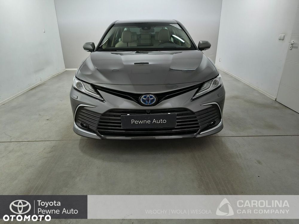 Toyota Camry 2.5 Hybrid Executive CVT - 24