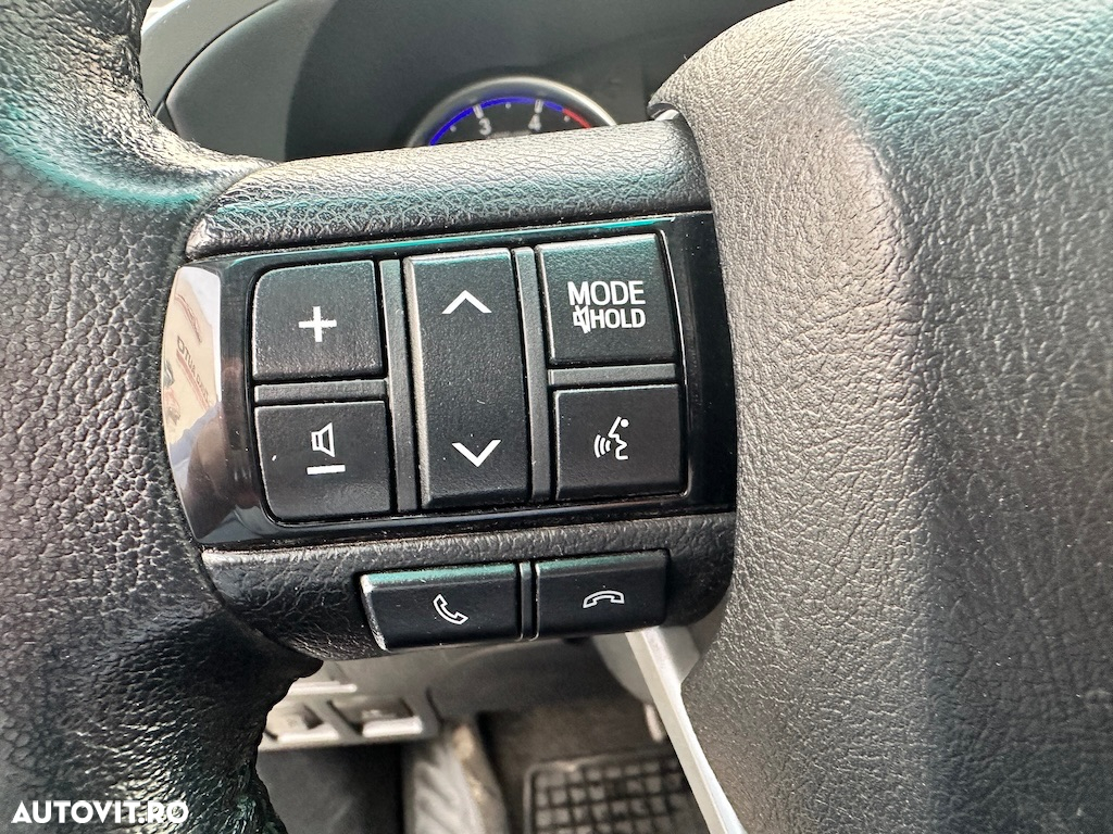 Toyota Hilux 2.4D 150CP 4x4 Double Cab AT Executive - 11