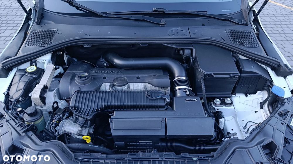 Volvo V60 Cross Country - 25
