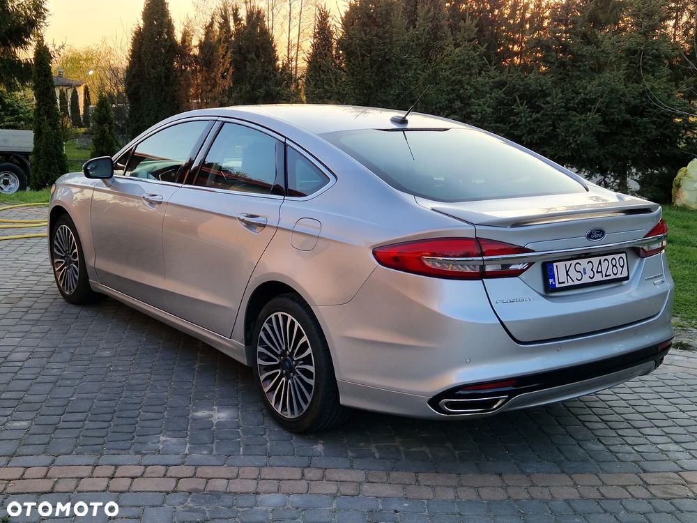Ford Fusion - 17