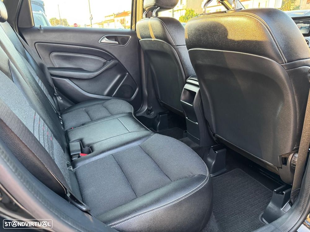 Mercedes-Benz B 180 d Urban - 14