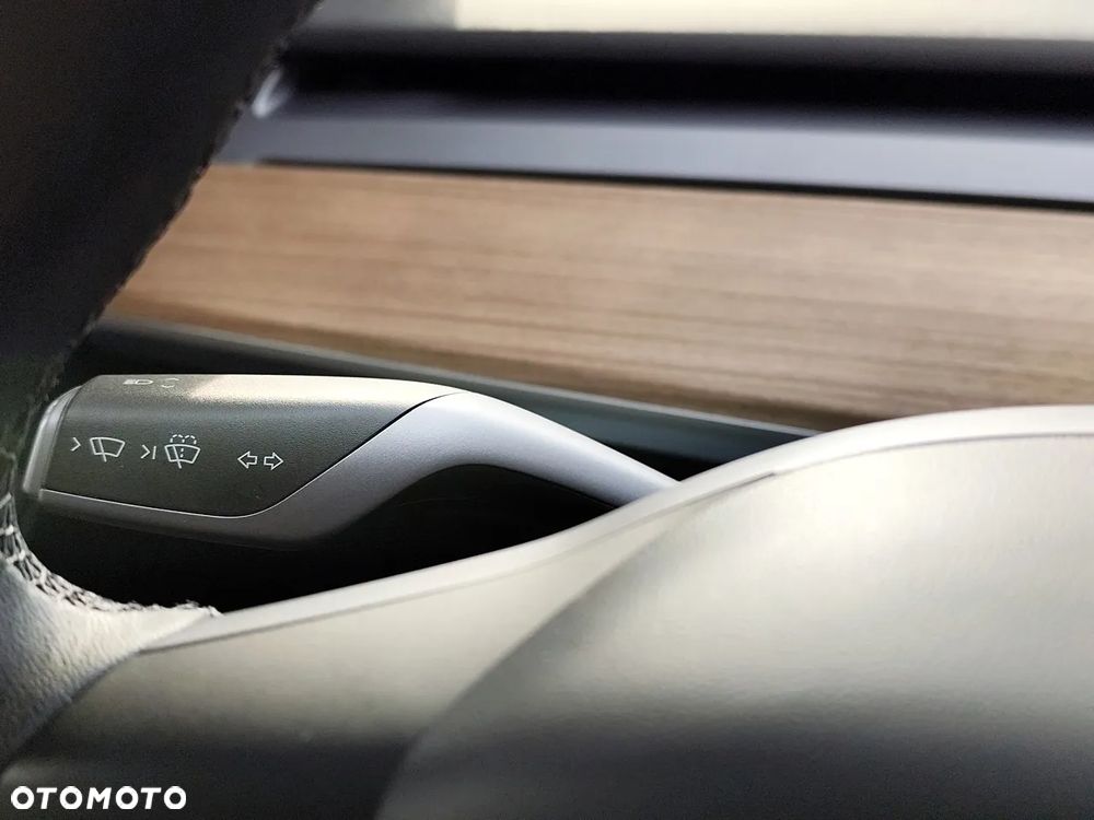 Tesla Model 3 - 27