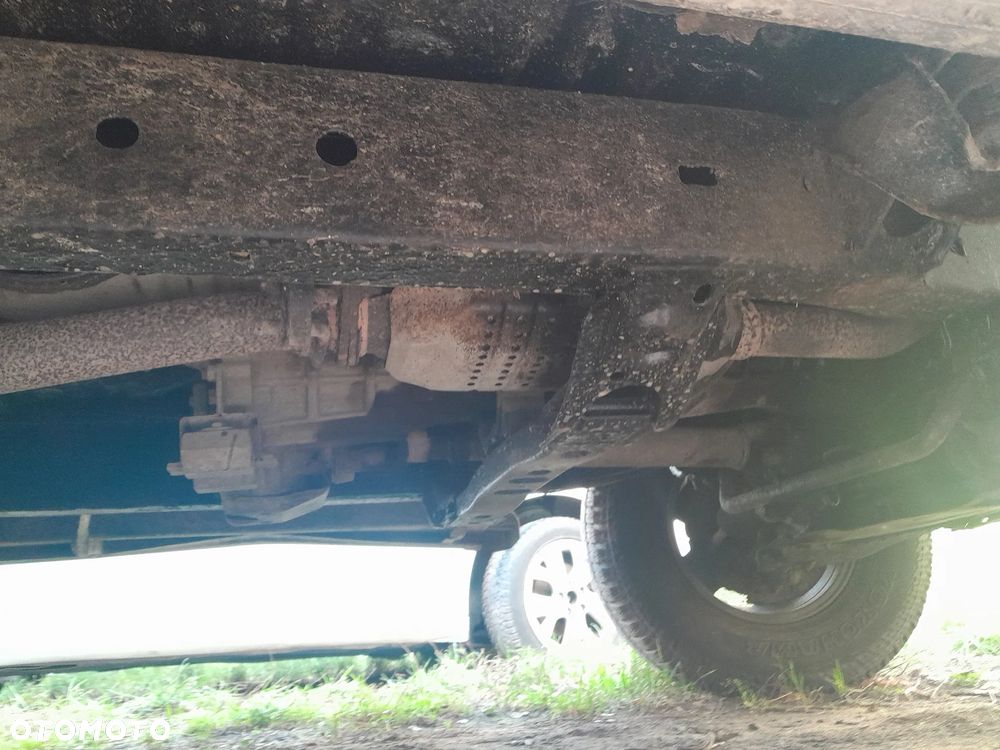 Toyota Land Cruiser - 10