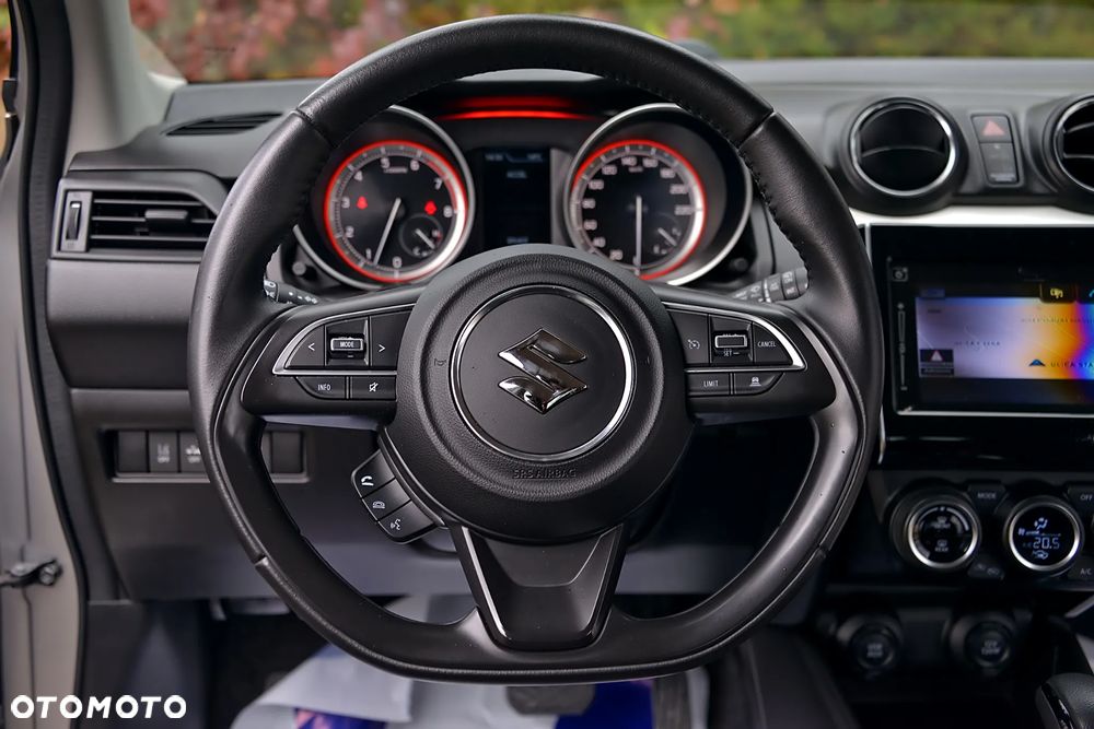 Suzuki Swift 1.2 Premium Plus CVT - 38