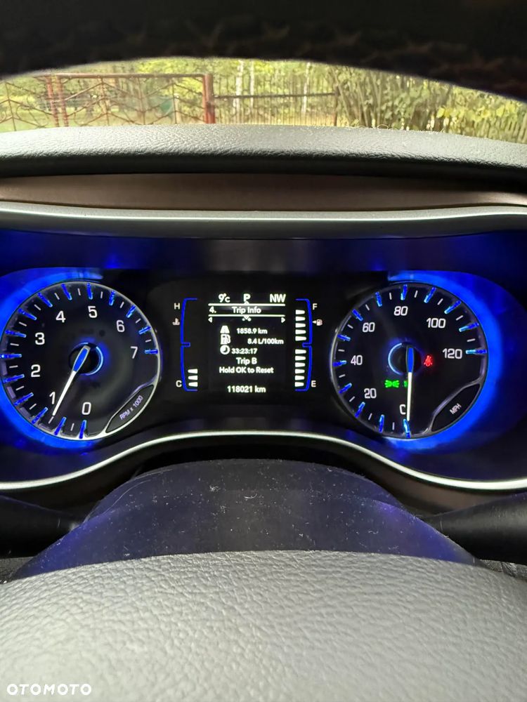 Chrysler Pacifica - 9