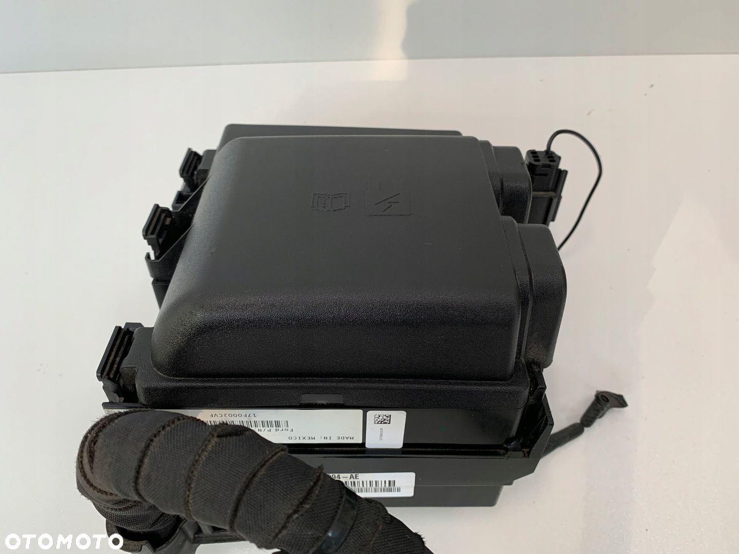 FORD ESCAPE MK4 IV 2020- SKRZYNKA BEZPIECZNIKÓW SILNIKA 2.0 ECOBOOST KOMPL - 1